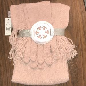 NY&C scarf and glove set
